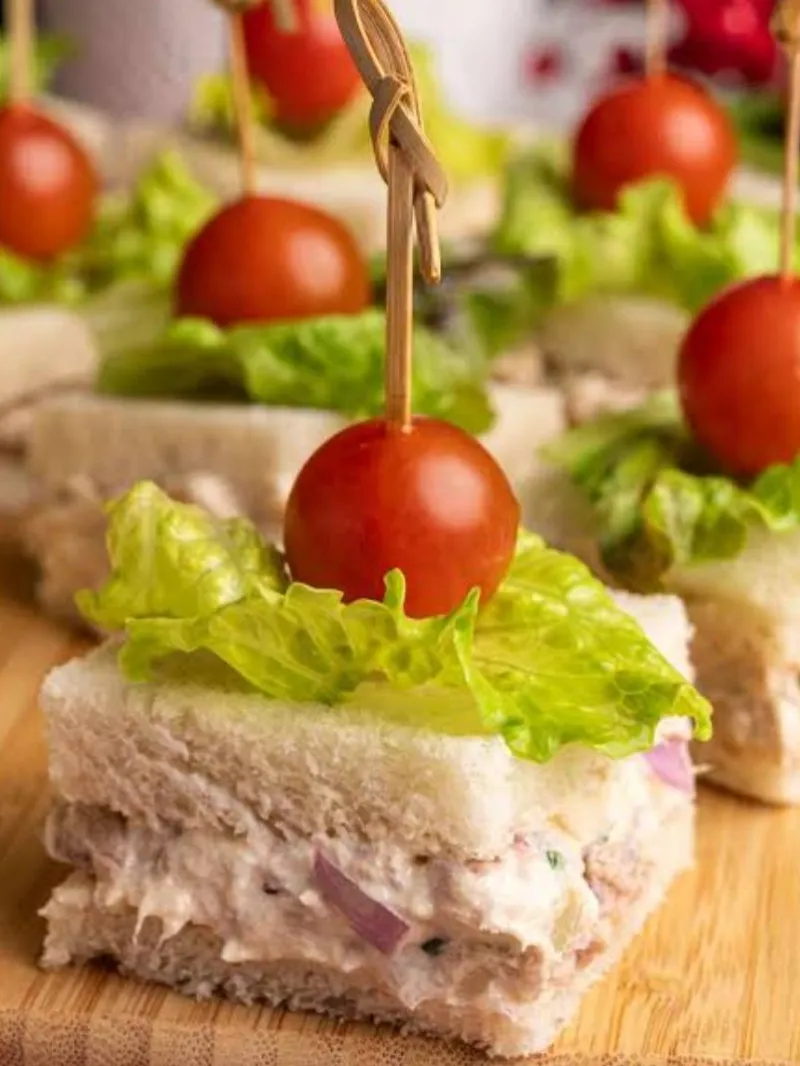 Sándwich de atún